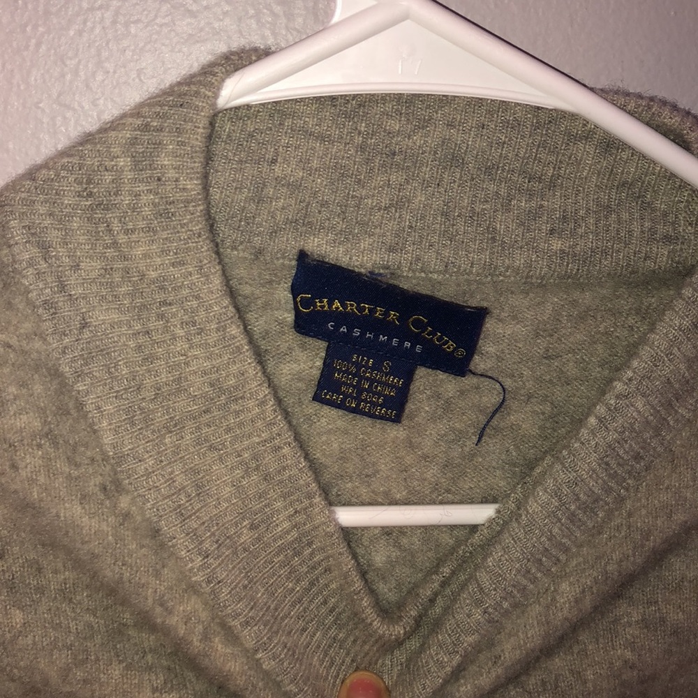 Sweater - Picture 2 of 2